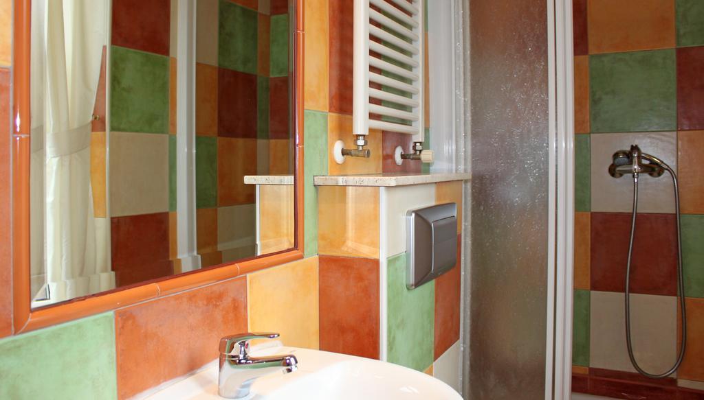 Single Room Private Bathroom