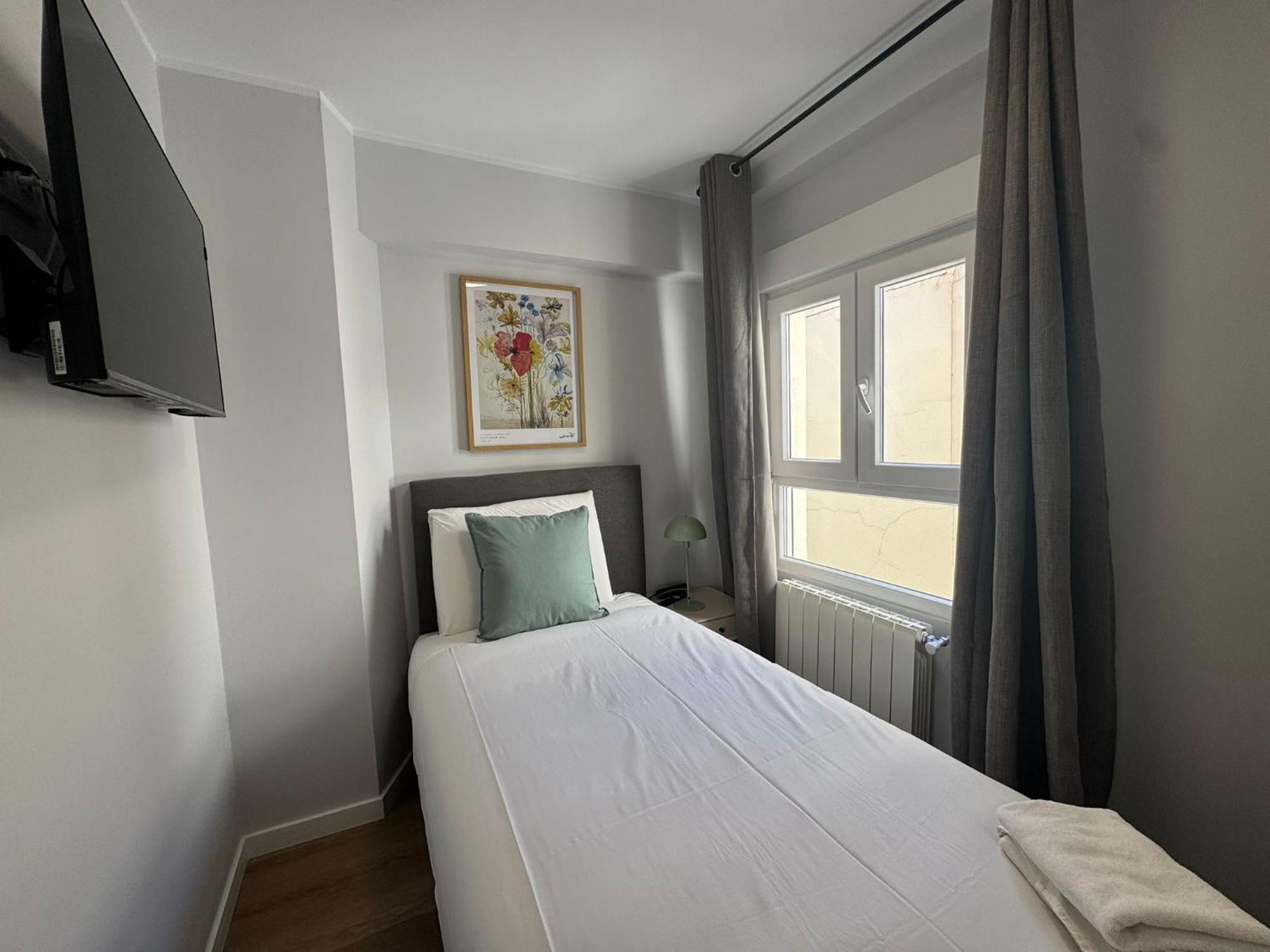 Single Room,1765344522:JPEG