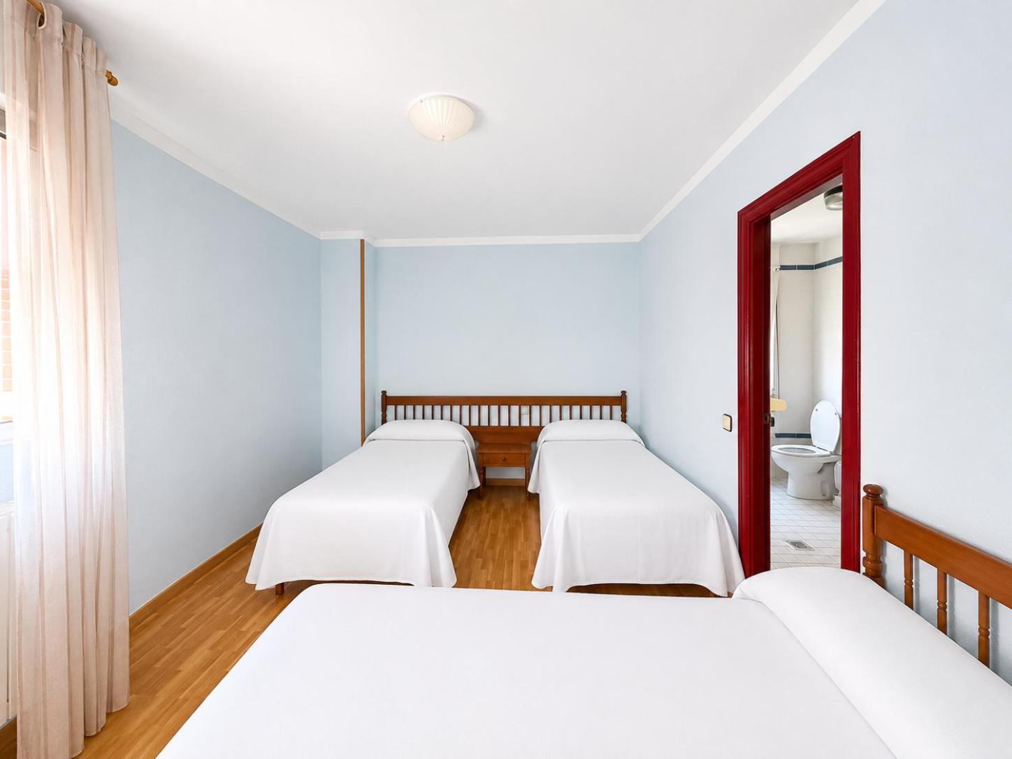 Triple Room