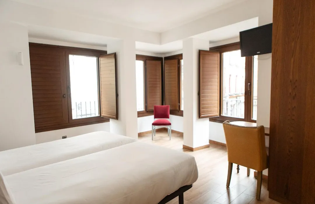 León Center Rooms-1